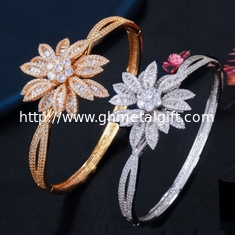 China Luxury Pink Rose Gold Silver Color CZ Bracelet Bangle for Wedding Women on Hand Bangle Gift Charm Cubic Zirconia Bangle supplier