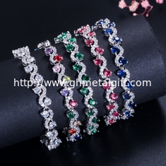China Trendy Leaf Charm Cubic Zirconia Bracelet &amp; Bangles for Bride Bracelets Jewelry Sliver Color Clear CZ Crystal Bangles supplier