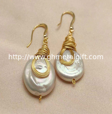 China New Pearl Studs Hoop Earrings for Women Gold Color Crystal Beaded Drop Earring Hoops Wedding Fashion Pearl Jewelry Gift supplier