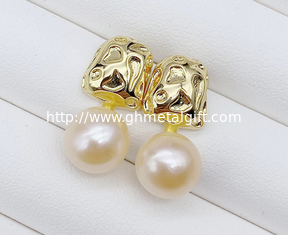 China Natural Pearl Necklaces Fashion Women's Earrings Fine Simple Pearl Small Earrings For Women Party Jewelry Gifts supplier