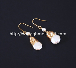 China New Baroque Pearl Stud Earrings For Women Hand made Metallic Twist Braided Design Pearl Natural Baroque Pearl Earring supplier