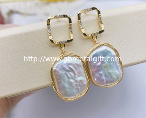 China Natural Baroque Pearl Earring Hot Irregular Pearl Earrings for Women Baroque Simulated Pearl Charms Statement Earrings supplier