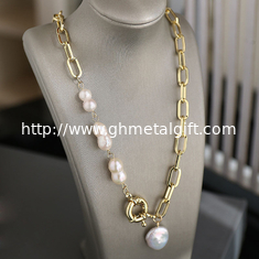 China High Quality Natural Baroque Irregular Freshwater Baroque Pearl Necklace Jewelry Set Natural Baroque Pearl necklace supplier