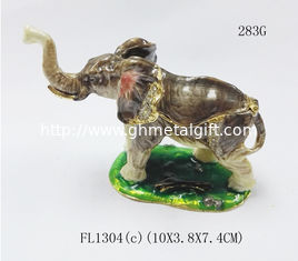 China pewter family elephant jewelry box,elephant shape bejeweled box,alloy elephant trinket box supplier